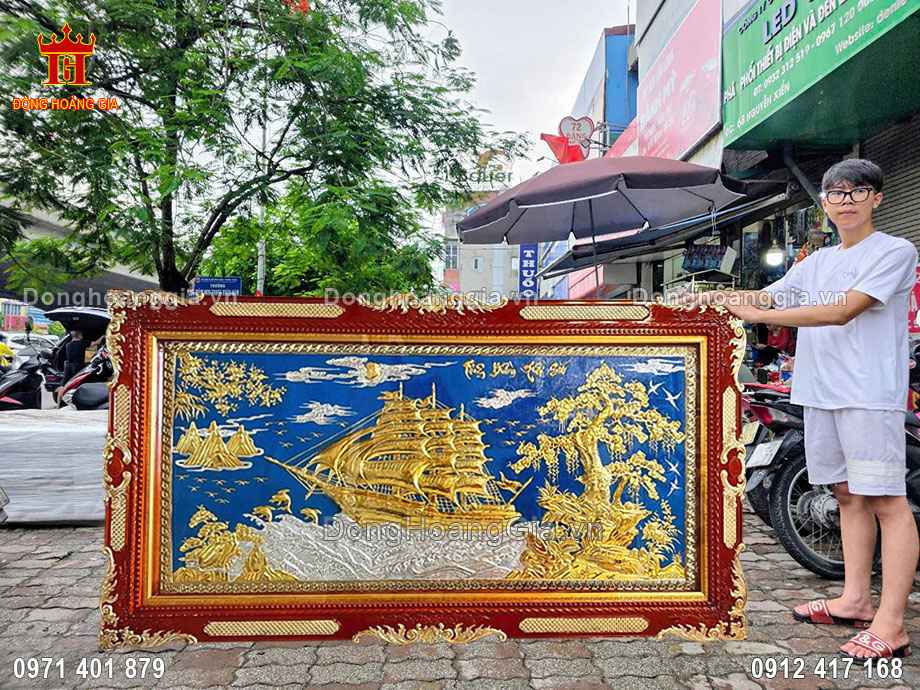 Tranh mã đáo thành công mạ vàng bạc là dòng tranh đồng cao cấp tại Hoàng Gia